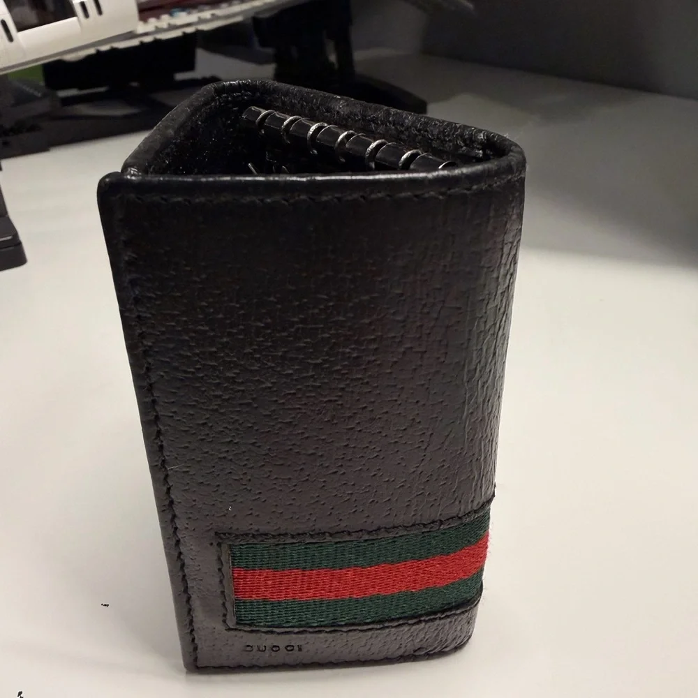 Gucci Black Leather Key Holder with Green and Red Web Stripe